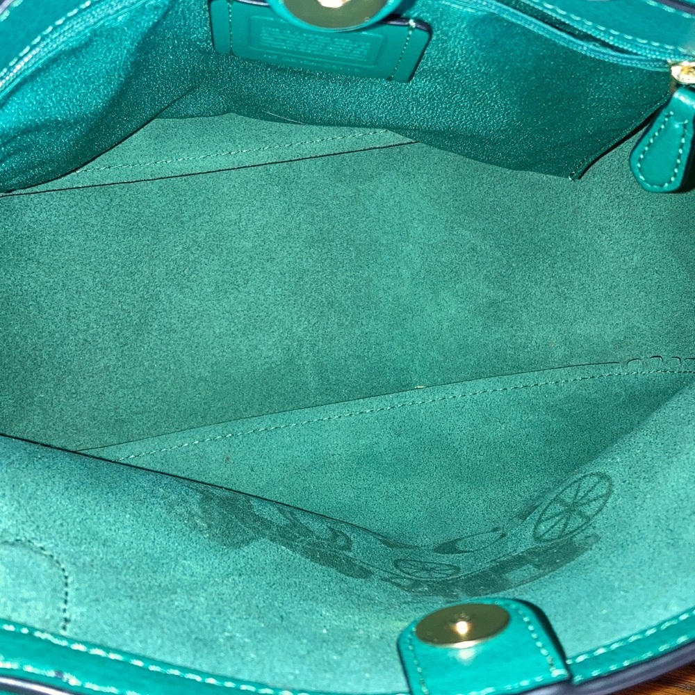 COACH EUC Tote 27 In Colorblock With Horse And Carriage Twilight Blue/Green/Navy - Picture 7 of 11